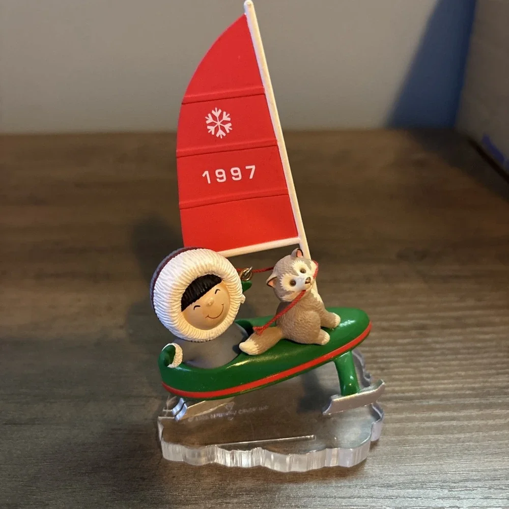 Hallmark Frosty Friends 1996 1997 Gibson Walrus Ice Fishing Penguin Wolf Pup Lot